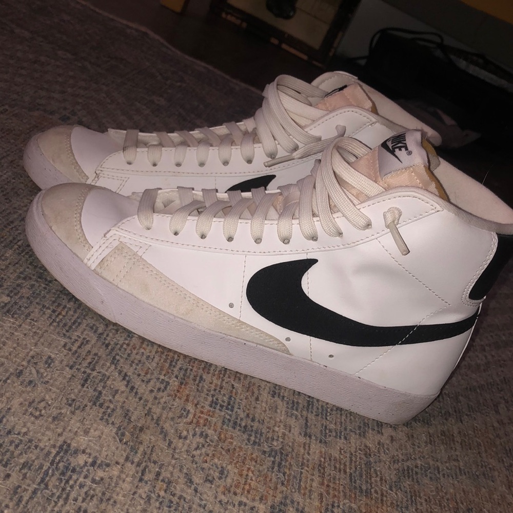 Nike Women's White and Black High-Top Sneakers